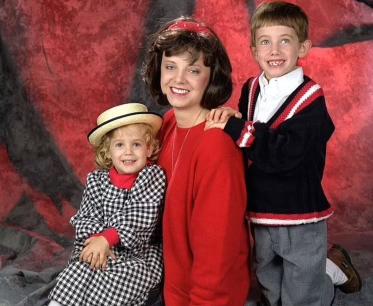 Η στυγερή δολοφονία της 6χρονης Τζον Μπένετ Ράμσεϊ τα Χριστούγεννα του 1996 από τον ίδιο της τον αδερφό