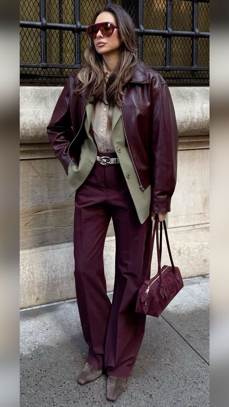 Τα 3 χρώματα στα ρούχα που θα κάνουν κάθε outfit να δείχνει πιο ακριβό