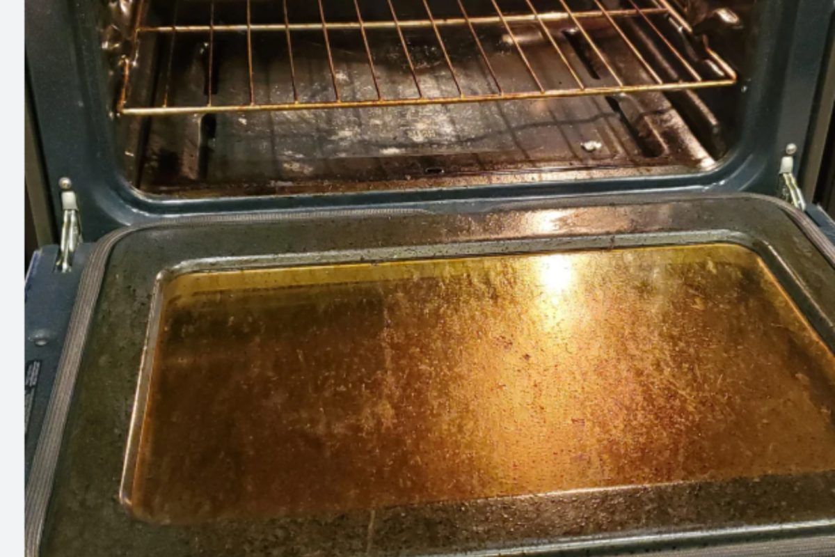 Το μυστικό κουμπί στον φούρνο για να είναι πάντα καθαρός: Ελάχιστοι το γνωρίζουν και κάνει θαύματα