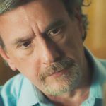 Το σπίτι δίπλα στο ποτάμι: Ο Απόστολος χαροπαλεύει – Λέει ψέματα στην Μελισσάνθη