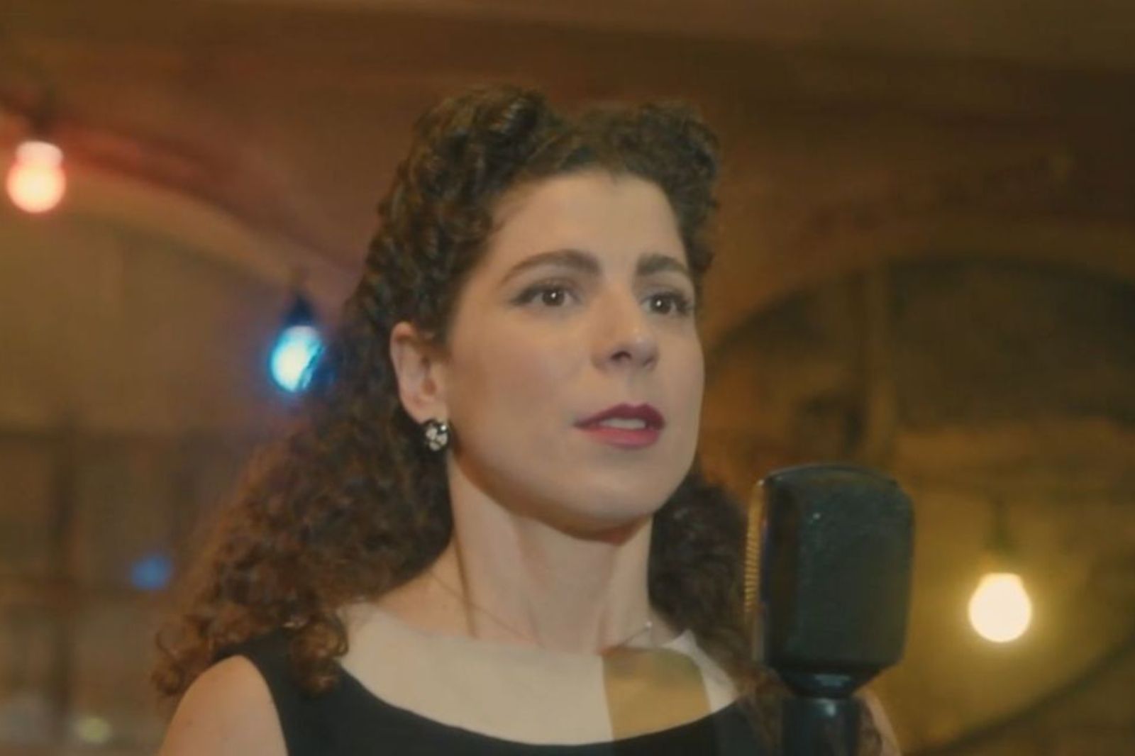 Το σπίτι δίπλα στο ποτάμι-Ασπασία 