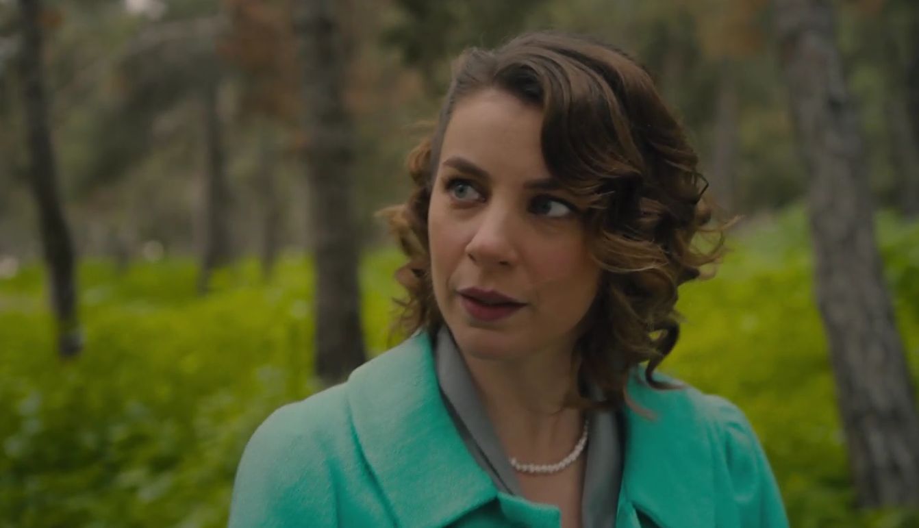 Το Σπίτι Δίπλα στο Ποτάμι-Ιουλία 