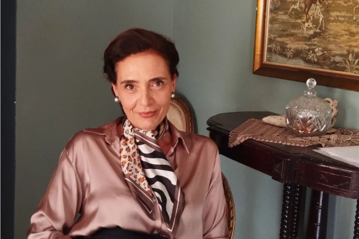 Το Σπίτι δίπλα στο ποτάμι-Θεώνη Το Σπίτι δίπλα στο ποτάμι-Θεώνη