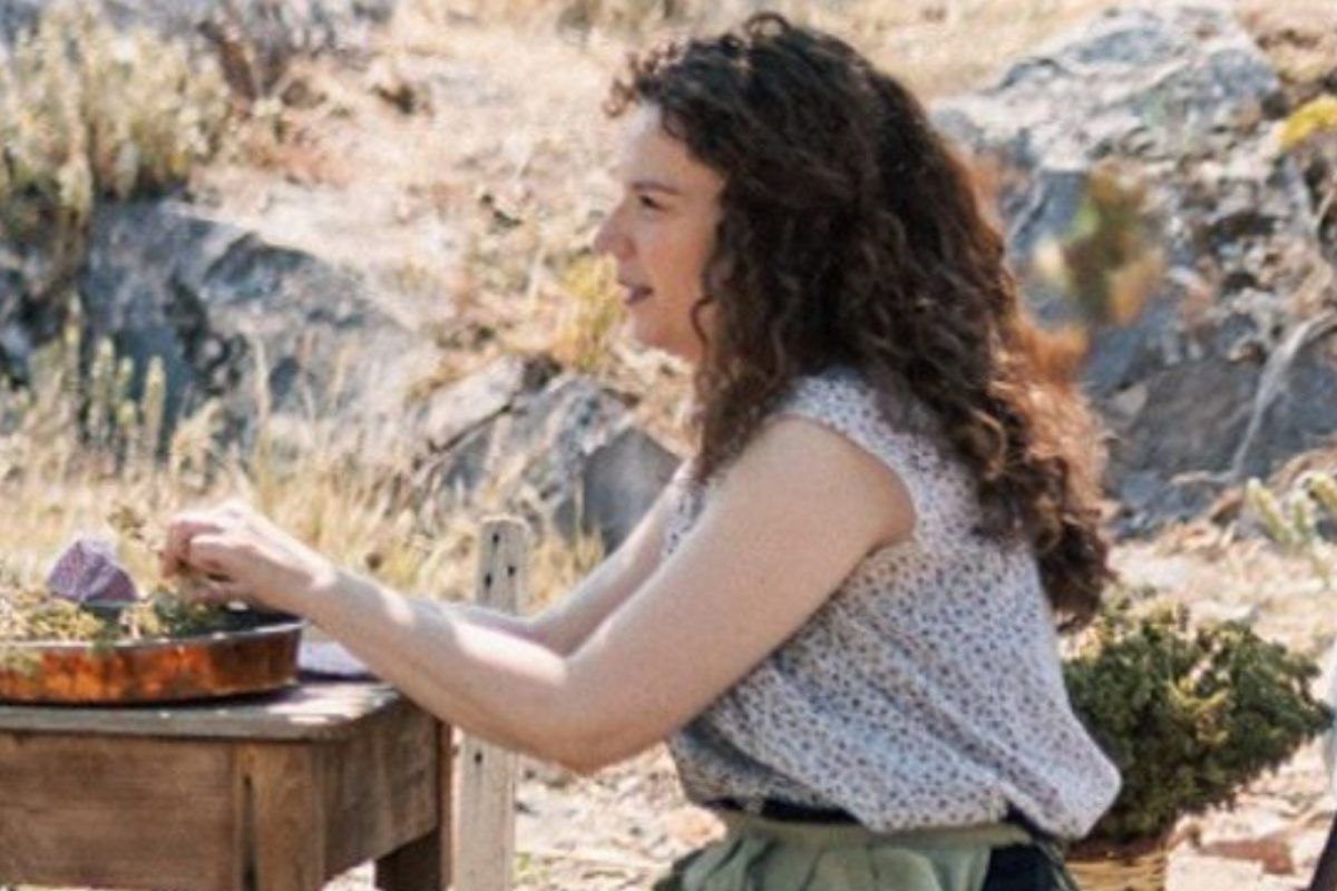 Το Σπίτι Δίπλα στο Ποτάμι : Η Θοδώρα ανακαλύπτει την σχέση της Μελισσάνθης με τον Άγγελο