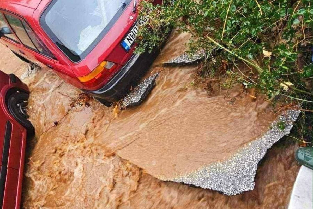 Βιβλική καταστροφή στη Θάσο από την κακοκαιρία Adel - Ξηλώθηκαν ακόμη και οι δρόμοι (φωτο & βίντεο)