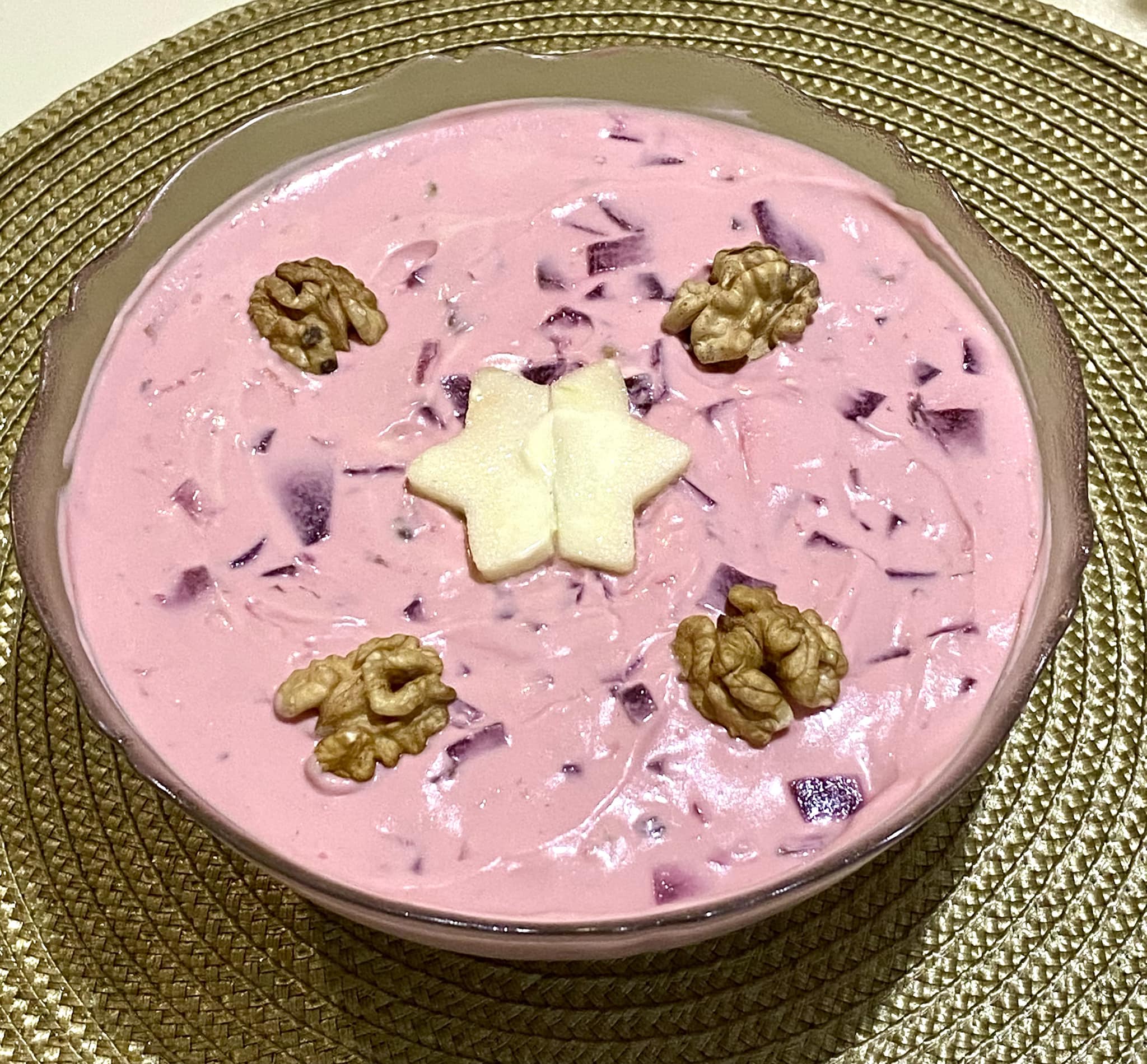 15 χριστουγεννιάτικες σαλάτες που θα κλέψουν την παράσταση