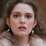 Grand Hotel: Η Αλίκη γίνεται εχθρός του Πέτρου και τον χτυπά αλύπητα