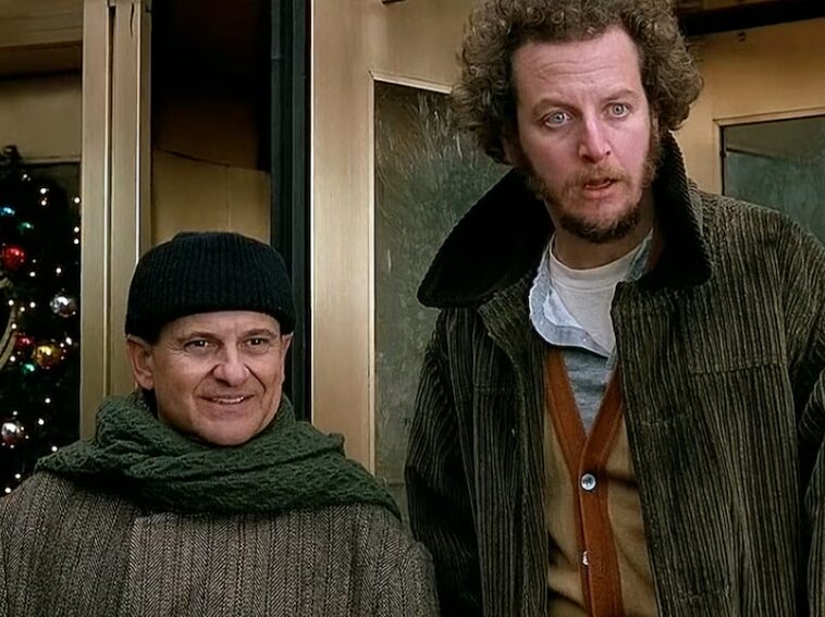 Home Alone-κλέφτες-