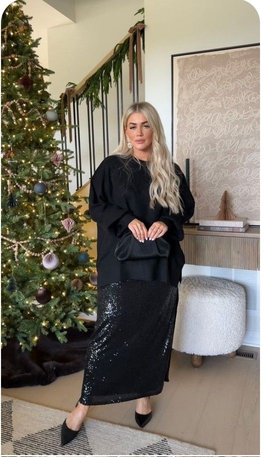 μάξι-μαύρη φούστα-με-παγέτα-και-πουλόβερ-