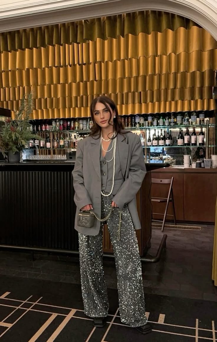 γκρι-παντελόνα-με-σακάκι-