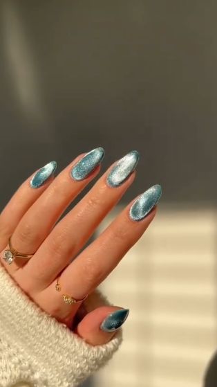 θαλασσί-velvet nails- θαλασσί-velvet nails-