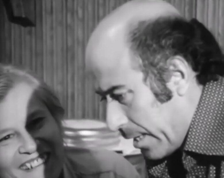 «Από το τέταρτο πιάτο άρχισε να δυσφορεί»: Η ακραία σκηνή που έστειλε τον Θανάση Βέγγο στο χειρουργείο για ιωαννα αφτιαχτο