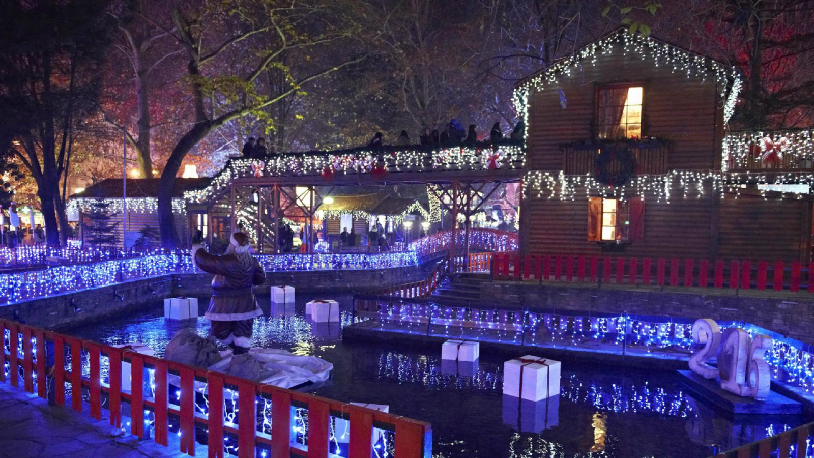 Το Χωριό του Άι Βασίλη – Καρπενήσι Το Χωριό του Άι Βασίλη – Καρπενήσι