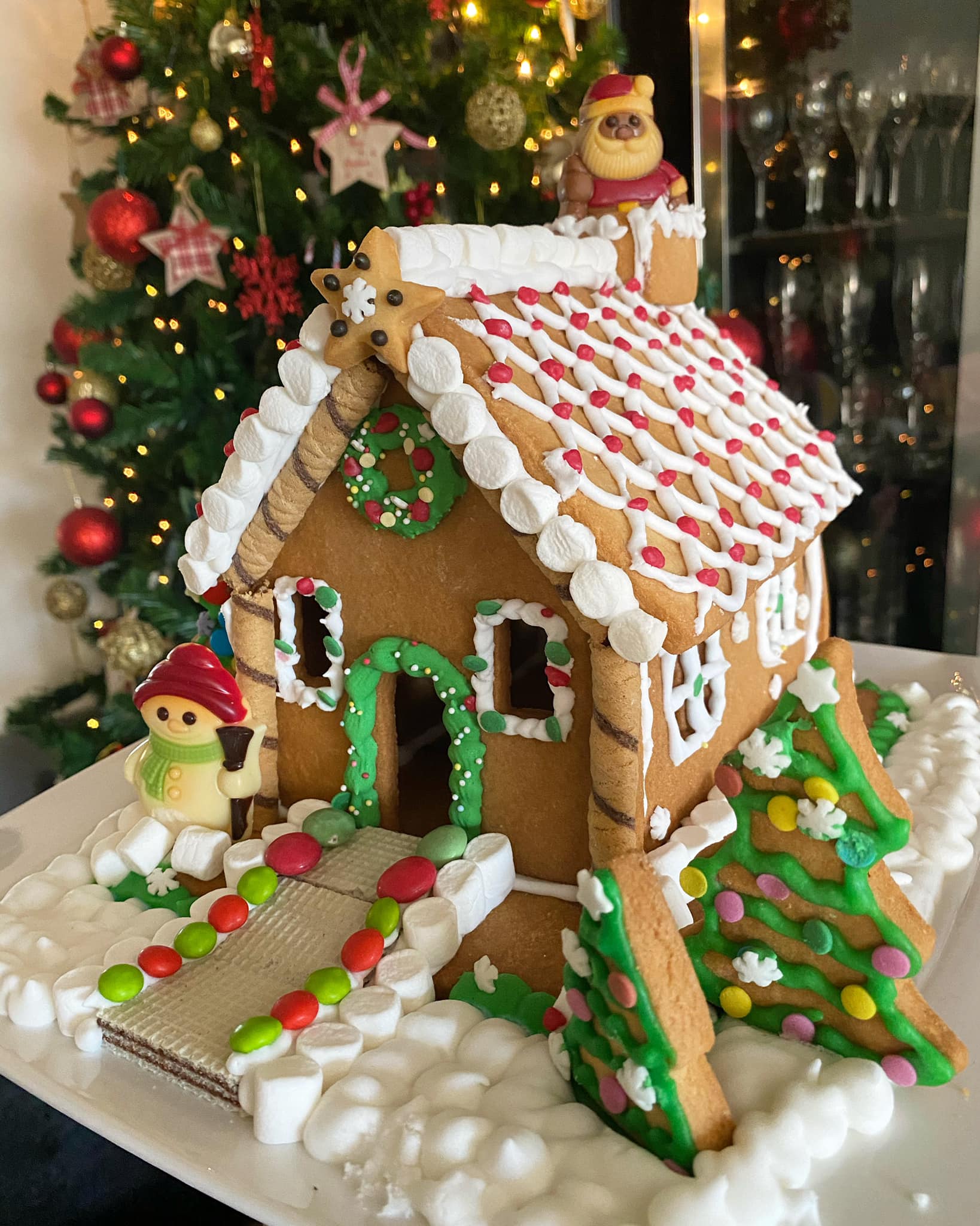 Χριστουγεννιάτικο σπιτάκι με royal icing