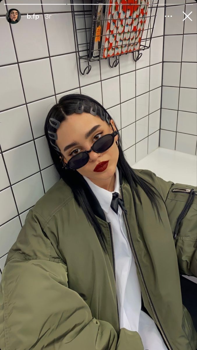 τσιμπιδάκια-σε-ίσια-μαύρα μαλλιά- τσιμπιδάκια-σε-ίσια-μαύρα μαλλιά-