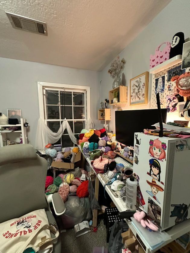 ακατάστατο-δωμάτιο- ακατάστατο-δωμάτιο-