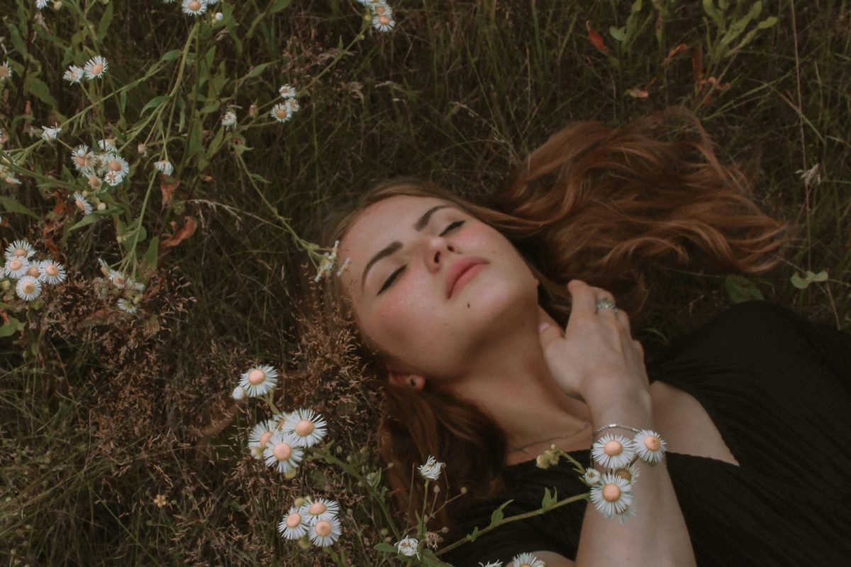 Η Ειλικρίνεια είναι μία πράξη αυτοσεβασμού και ψυχικής απελευθέρωσης που μας βγάζει από τα δεσμά του μυαλού μας