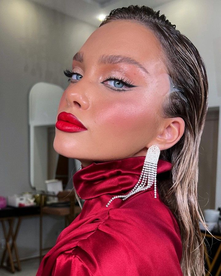 wet styling-σε-μακριά-μαλλιά-