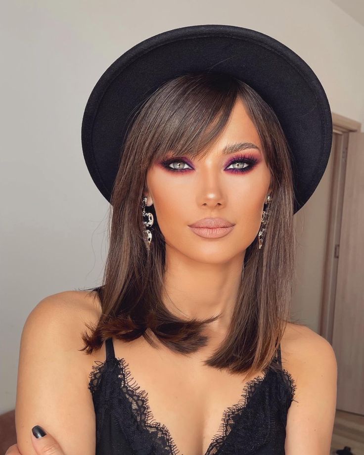 ίσια-καρέ-μαλλιά-