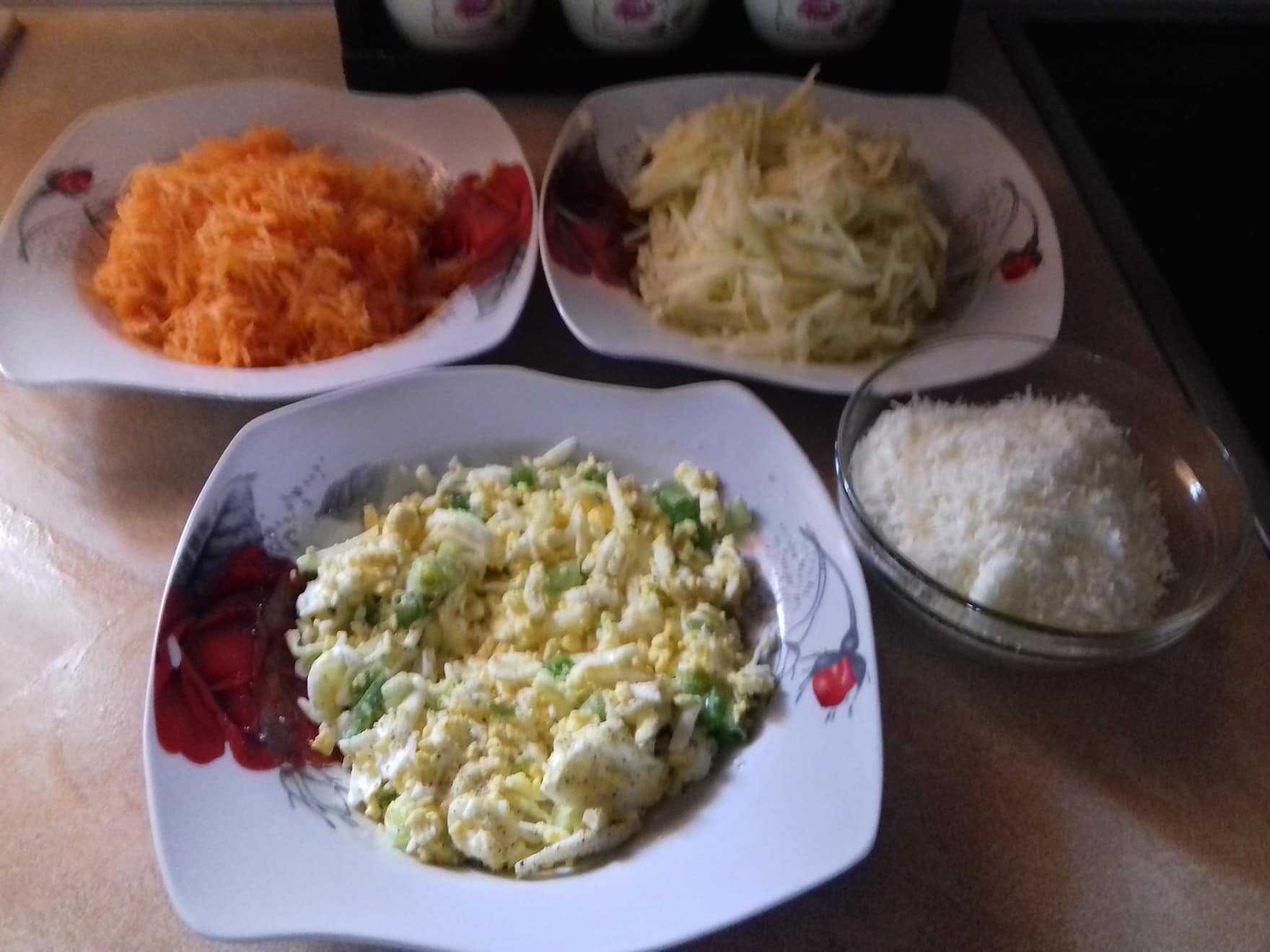 Γαλλική σαλάτα με αυγά και μαγιονέζα για τη Πρωτοχρονιά