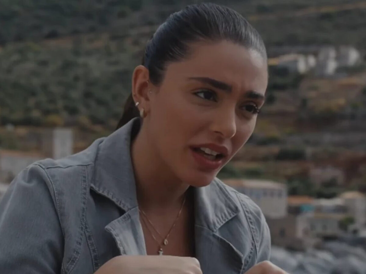 Η Γη της Ελιάς: Η Αριάδνη αρπάζει το μωρό από το μαιευτήριο και τσακίζει την Ισμήνη