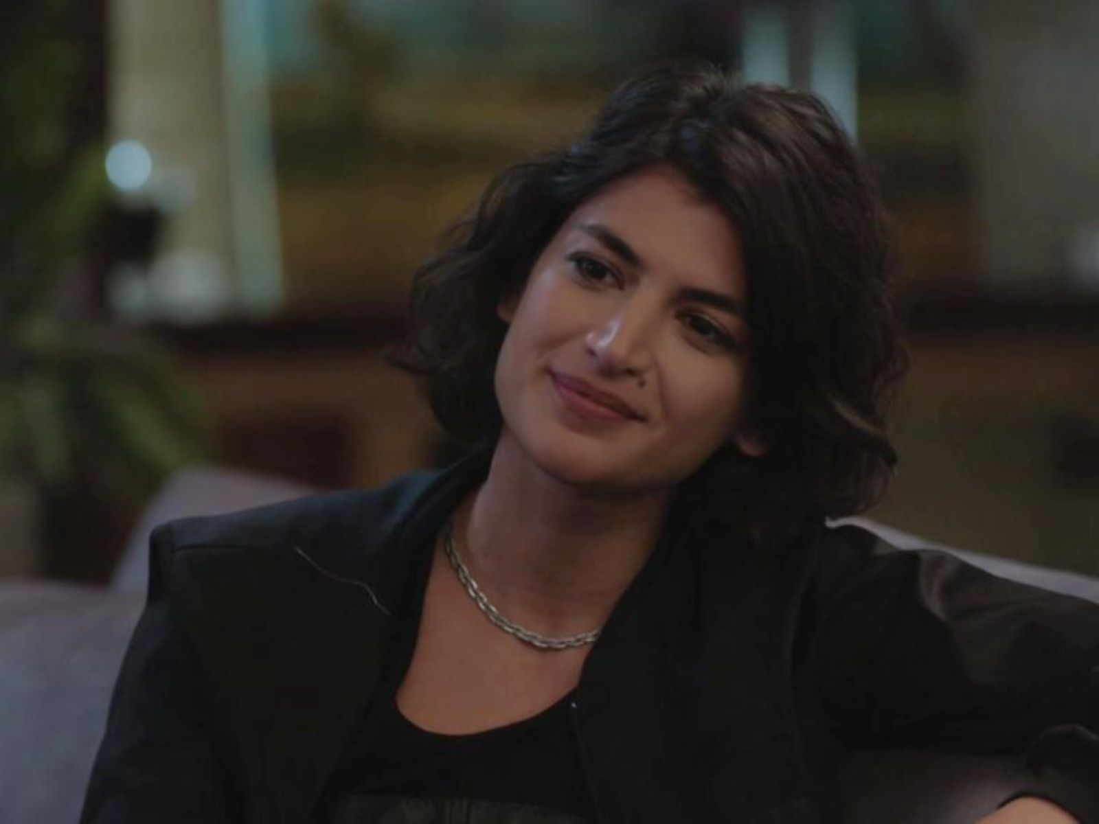 Η Γη της Ελιάς-Χριστιάνα Η Γη της Ελιάς-Χριστιάνα