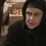 Η Γη της Ελιάς: Η Χρυσούλα κατακεραυνώνει τον Δημοσθένη και παίρνει το μέρος της Ασπασίας