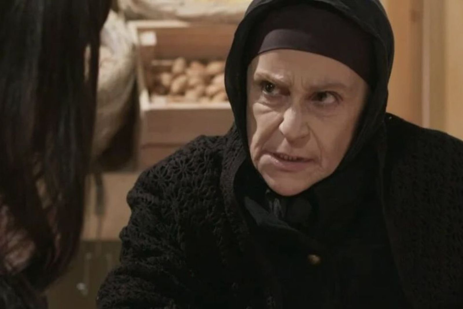 Η Γη της Ελιάς-Χρυσούλα 