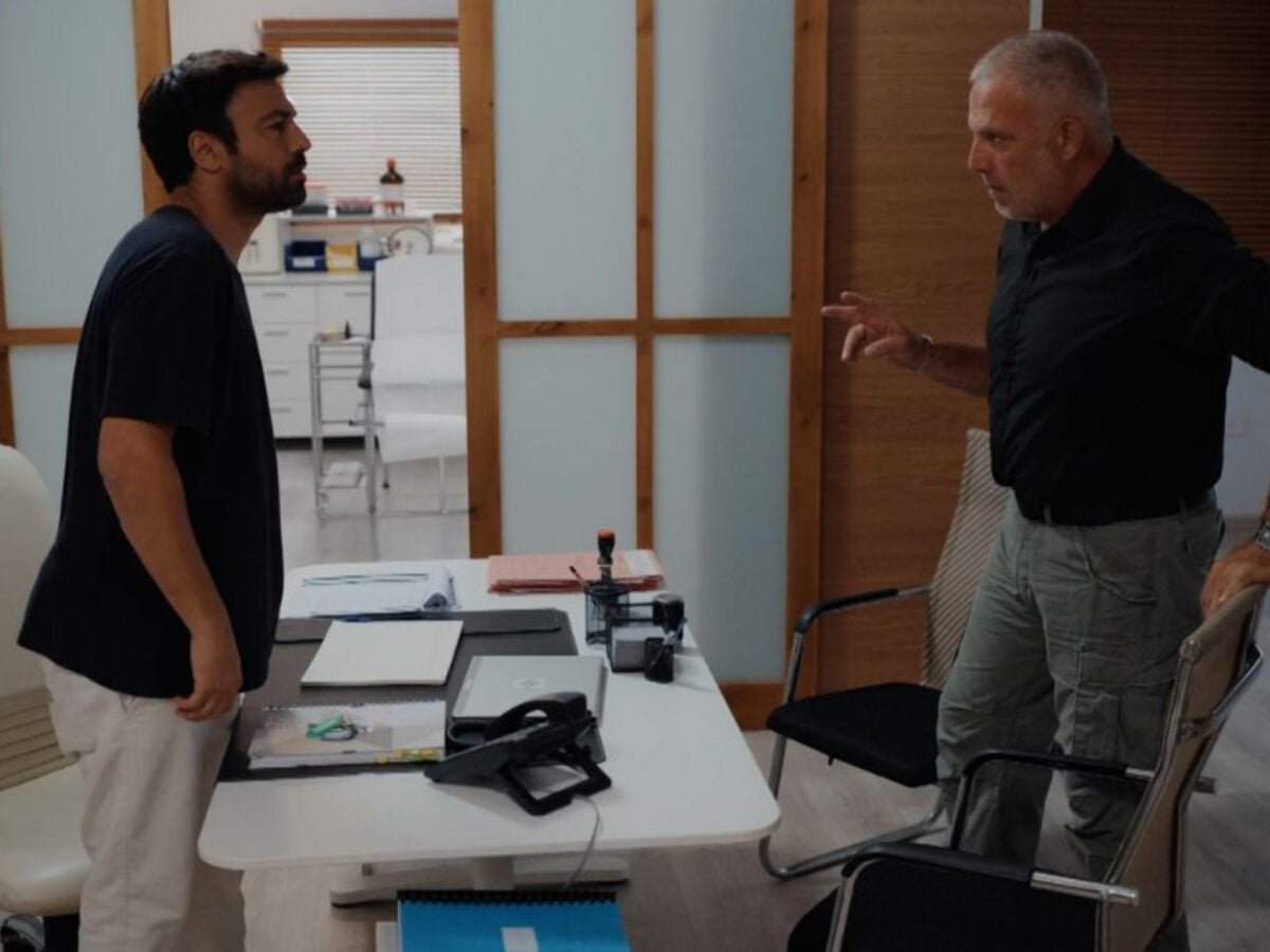 Η Γη της Ελιάς: «Δεν γίνεται δεκτή η συγγνώμη σου» - Ο Στέφανος διώχνει τον Στάθη από το σπίτι