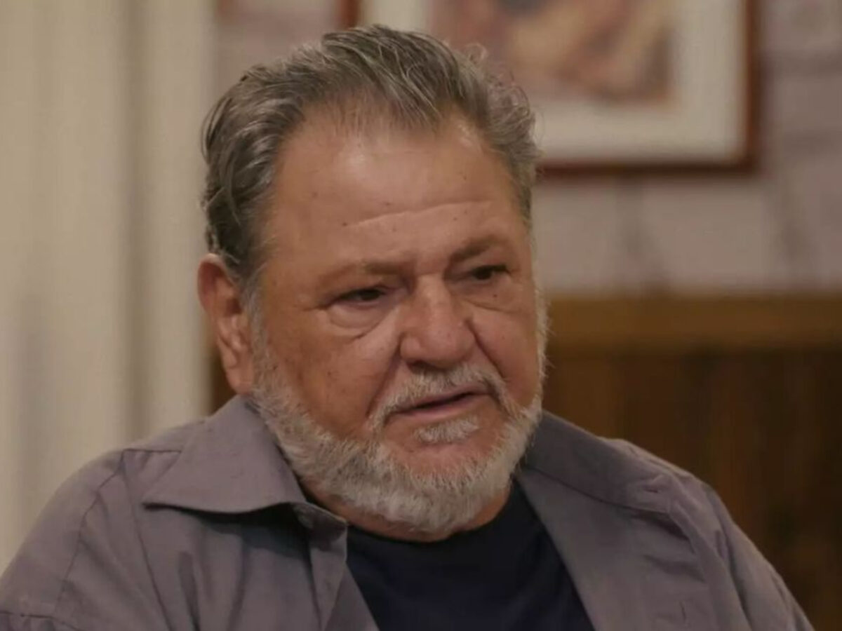 Η Γη της Ελιάς : Ο Λυκούργος βρίζει άσχημα Στάθη και Χάιδω