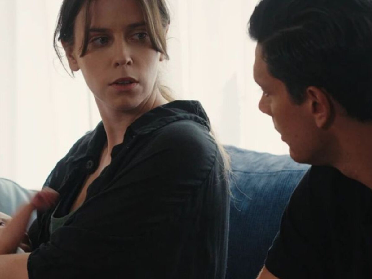 Η Γη της Ελιάς: Ο Μανώλης σώζει την Δάφνη από την μανία του Παυλή