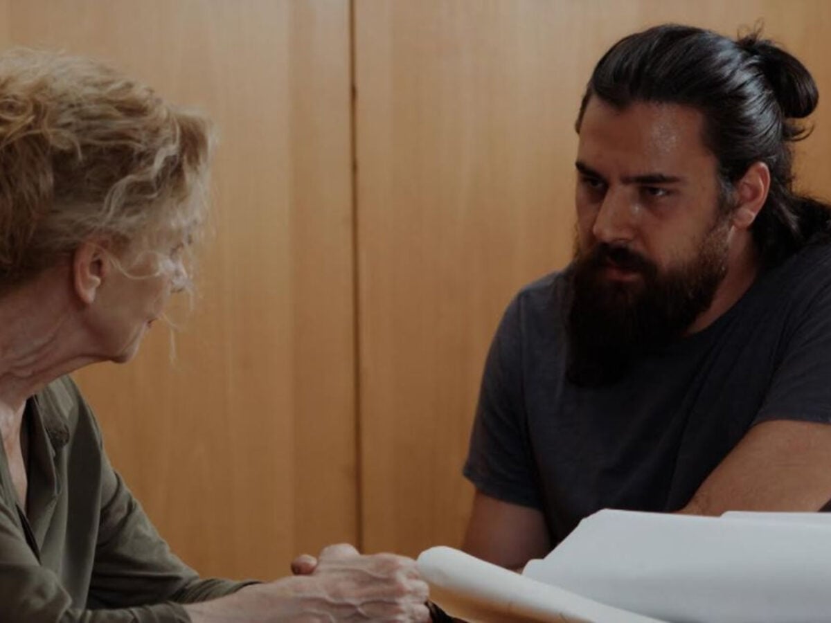 Η Γη της ελιάς: Ο Παυλής σε κατάσταση αμοκ κάνει κακό στο μωρό