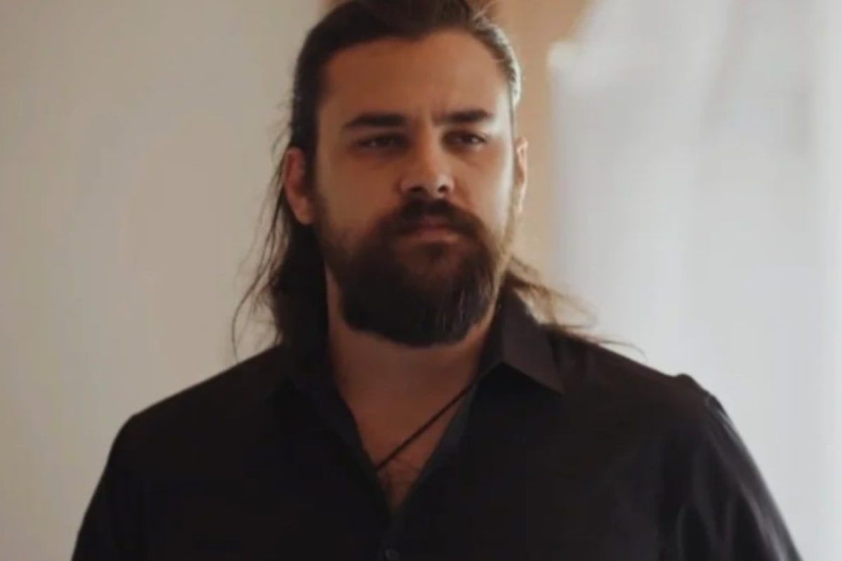 Η Γη της ελιάς: Ο Παυλής τρελαμένος μαθαίνει μια αλήθεια που του διαλύει την ζωή