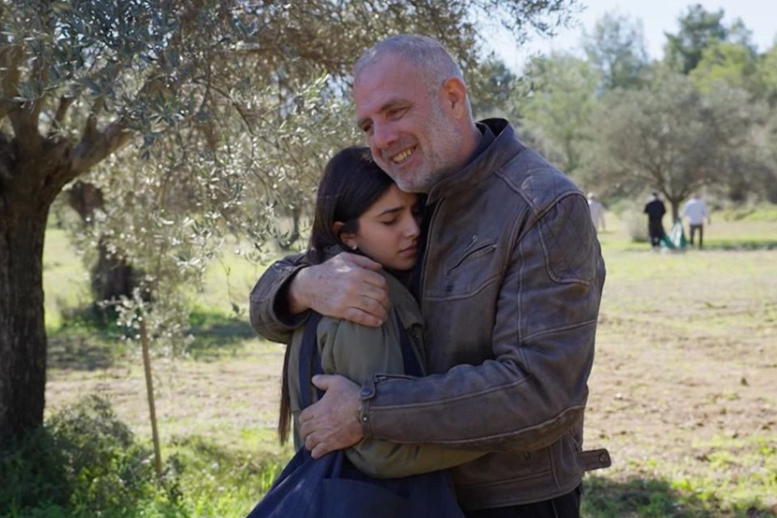 Η Γη της Ελιάς-Στάθης- Βασιλική Η Γη της Ελιάς-Στάθης- Βασιλική