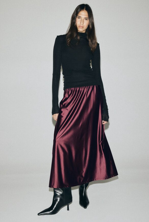 μελιτζανί-σατέν-φούστα-από-τα-H&M-για-το-ρεβεγιόν- μελιτζανί-σατέν-φούστα-από-τα-H&M-για-το-ρεβεγιόν-