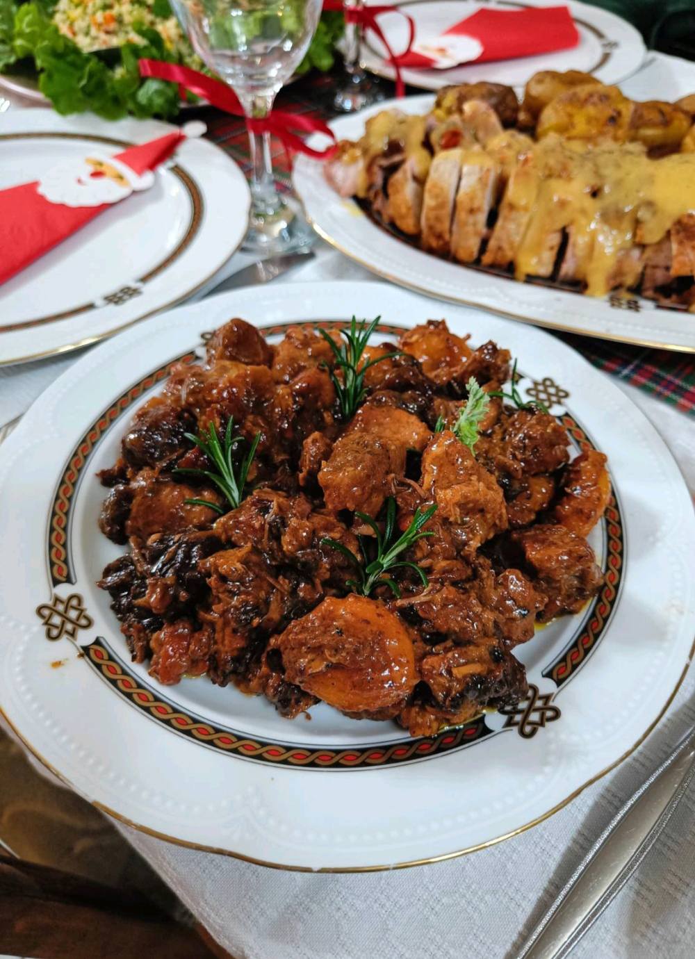 χοιρινό-με-δαμάσκηνα- χοιρινό-με-δαμάσκηνα-