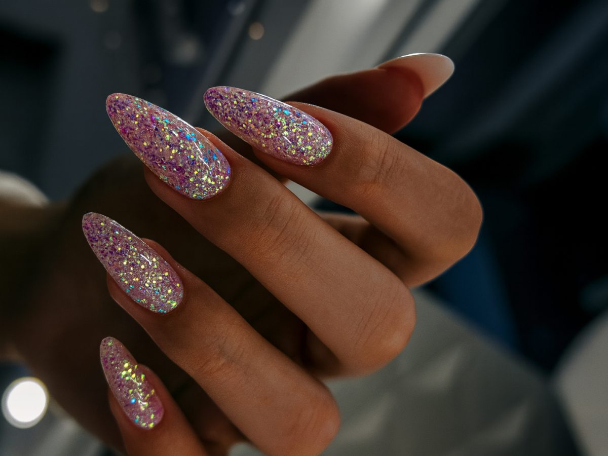 Ιδέες για Glitter nails για τα  Χριστούγεννα