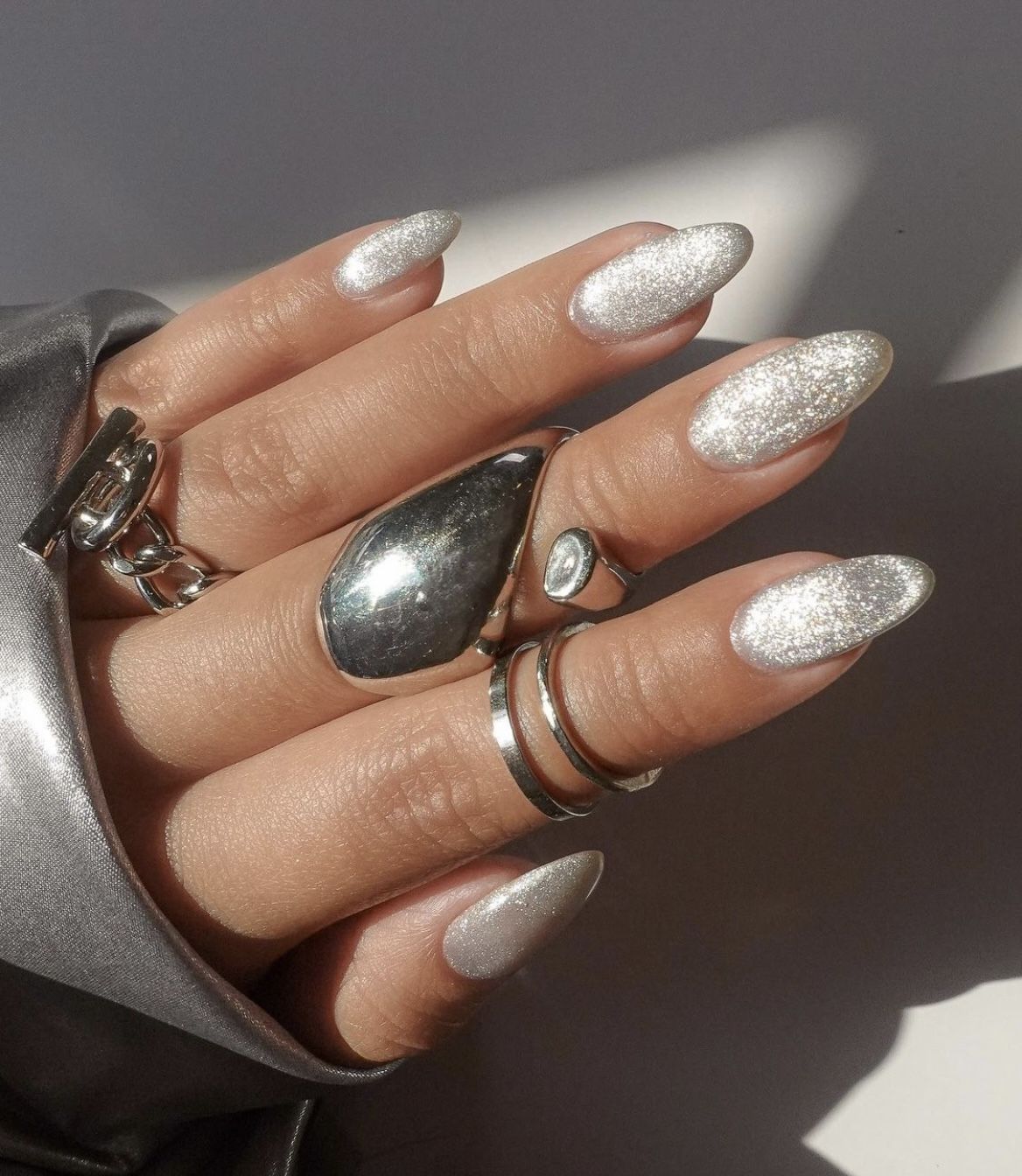 velvet nails-σε-λευκό- velvet nails-σε-λευκό-