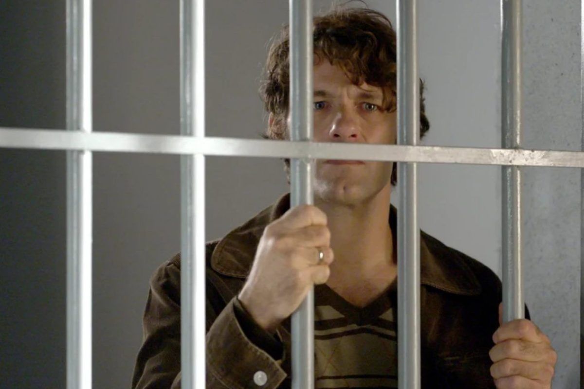 Ηλέκτρα: Ο Παύλος παίρνει την θέση της Ηλέκτρας στη φυλακή