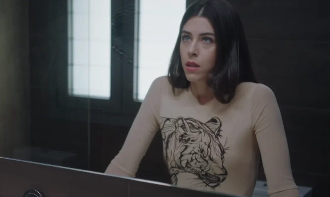 μια νυχτα μονο-Μίνα