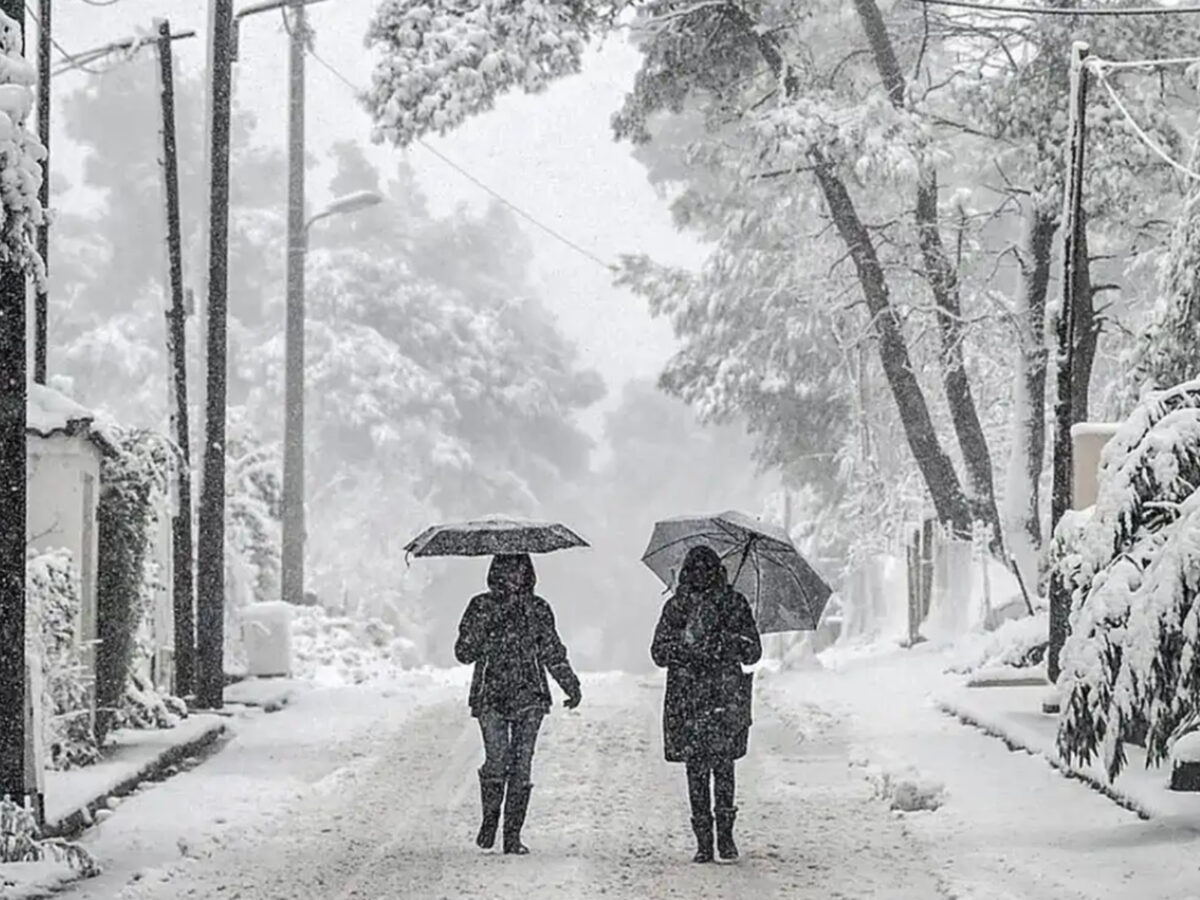 Καιρός: Πρωτοχρονιάτικο ρεβεγιόν με χιόνια μέχρι και στην Αττική - Οι περιοχές που θα ντυθούν στα λευκά