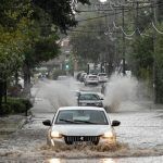 Κακοκαιρία Byron: Πλημμύρισαν οι δρόμοι στην Αθήνα - Επιχειρήσεις κλείνουν λόγω επικινδυνότητας (βίντεο)