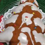 Κέικ μαρμπρέ σε σχήμα Χριστουγεννιάτικο δέντρο