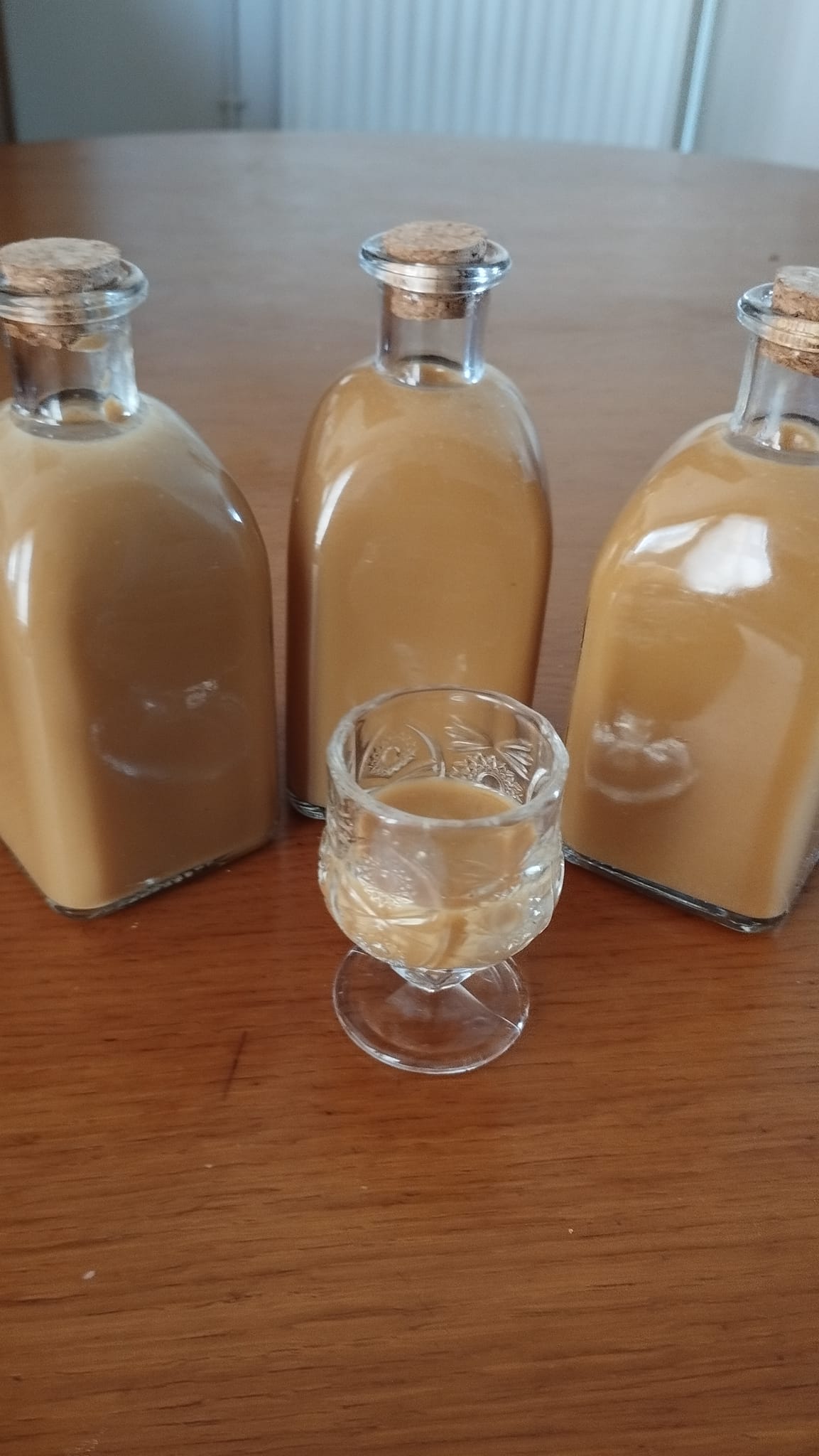 Λικέρ καραμέλα τύπου Baileys για τα Χριστούγεννα