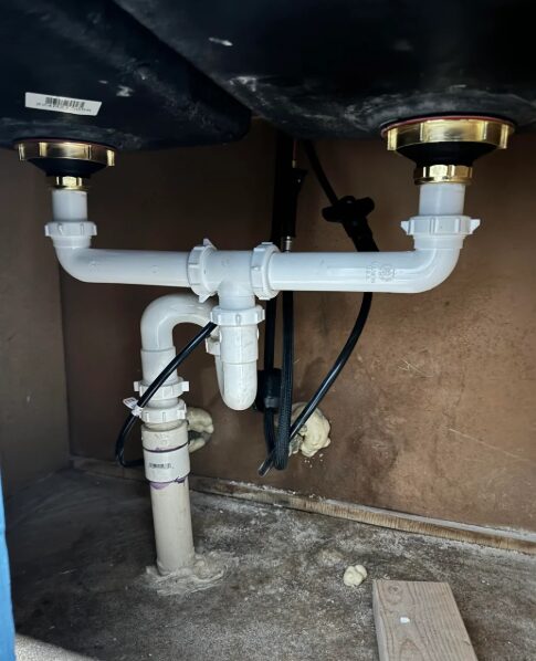 σωληνώσεις-στον-νεροχύτη-