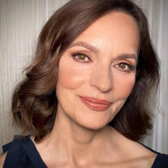 απαλό-μακιγιάζ-για-να-καλύψεις-ρυτίδες-