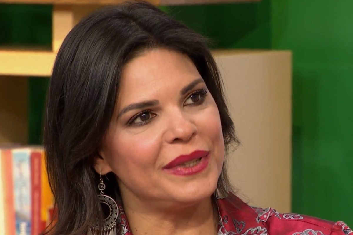 Η Μαρίνα Ασλάνογλου στόλισε το Χριστουγεννιάτικο δέντρο της και μας μάγεψε με την εντυπωσιακή διακόσμηση της