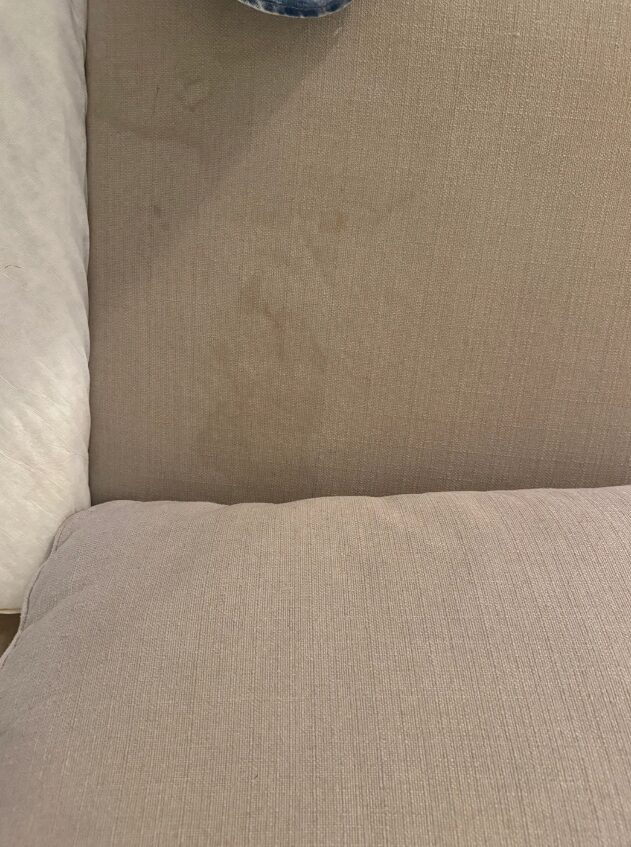 λερωμένες-μπεζ καναπές-