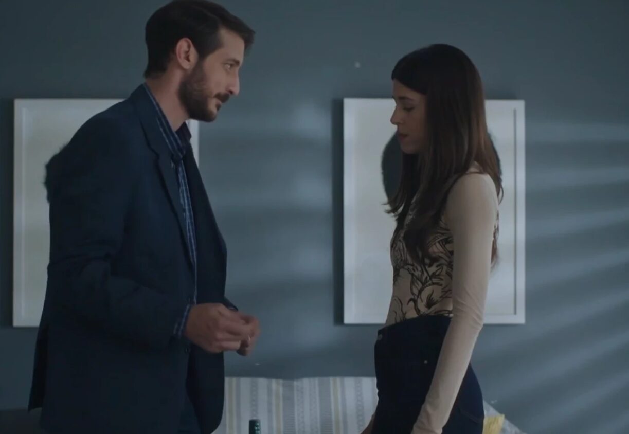 μια νυχτα μονο-Σάββας-Μίνα