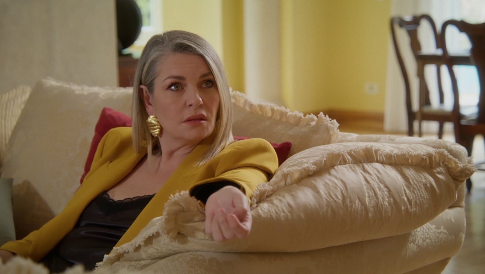 Να μ' αγαπάς- Σοφία- Να μ' αγαπάς- Σοφία-